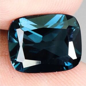 5.81CT Antique Cut Natural London Blue Topaz gemstone 12x9.5mm Full Fire VVS